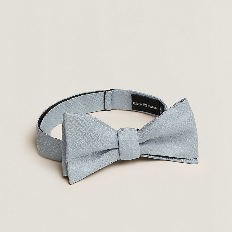 Bow tie outlet belt